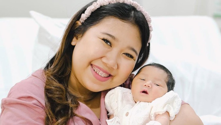 Potret Baby Kayya Putri Kiky Saputri