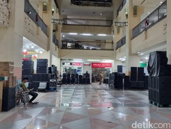 Curhat Pedagang di Glodok Plaza Usai Kebakaran: Sehari Cuma 3 Pembeli