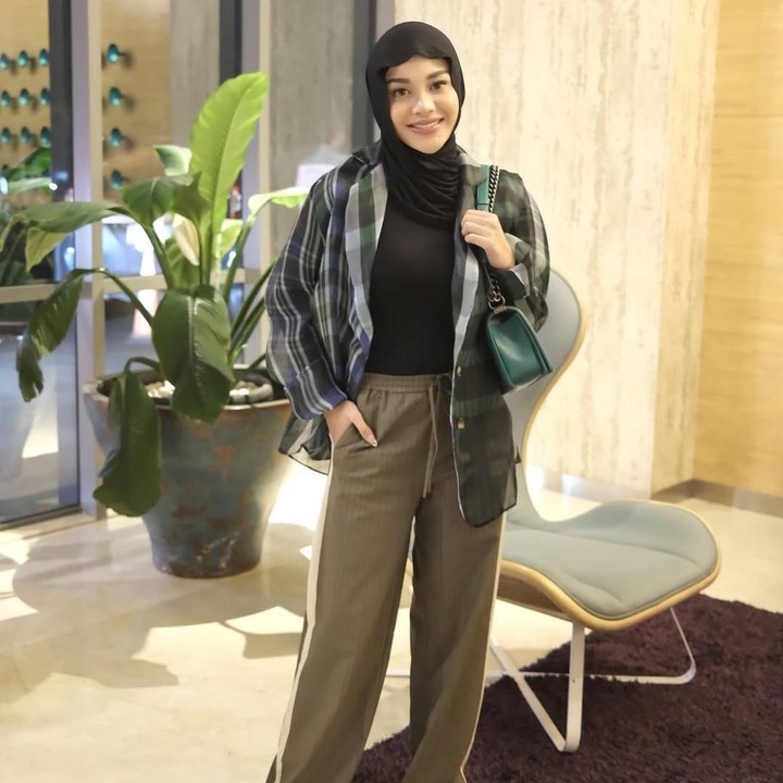 <p>Aurel Hermansyah mengaku sering mendapat <em>bullying</em> dan shaming dari netizen sebelum dan setelah melahirkan. Baru-baru ini, Aurel bahkan mengaku sempat mengalami trauma untuk hamil lagi karena <em>bullying</em> tersebut. Salah satu <em>bullying</em> yang dialaminya dikaitkan dengan kenaikan berat badan selama hamil dan setelah melahirkan. (Foto: Instagram @aurelie.hermansyah)</p>