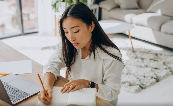 Bedakan Ekspektasi Realistis vs Tidak Realistis/Foto: Freepik.com/Senivpetro