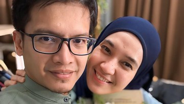 Dhini Aminarti dan Dimas Seto Selalu Mesra Meski 16 Thn Menikah, Intip 7 Momennya