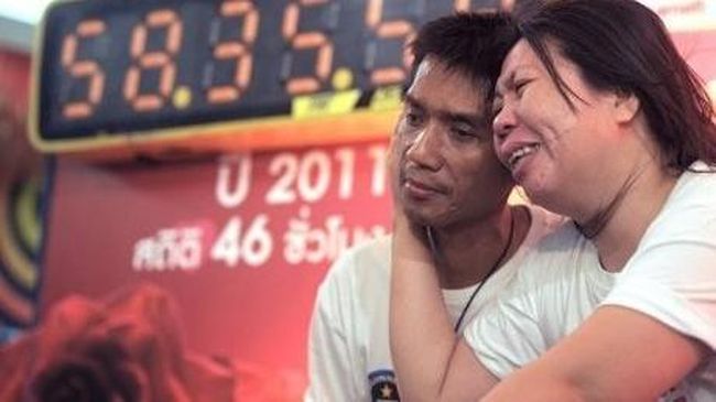 Pasangan Thailand yang Viral dengan Rekor Dunia Ciuman Terlama Kini Bercerai