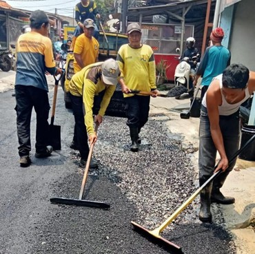 Viral Video Jalan Aspal yang Bisa Dilepas kayak Masker Peel Off