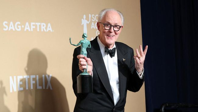 John Lithgow merasa bahwa perannya sebagai Albus Dumbledore dalam serial Harry Potter tahun ini "tidak seberat itu".