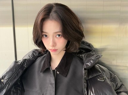 5 Potret Karina aespa dengan Model Rambut Bob Pendek, Tampil Lebih Fresh
