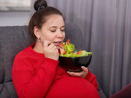 10 Makanan Sehat Penambah Berat Badan Janin Trimester 2