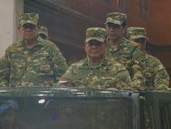 Bareng SBY-Jokowi, Prabowo Tiba di Lapangan Akmil Pimpin Parade Senja