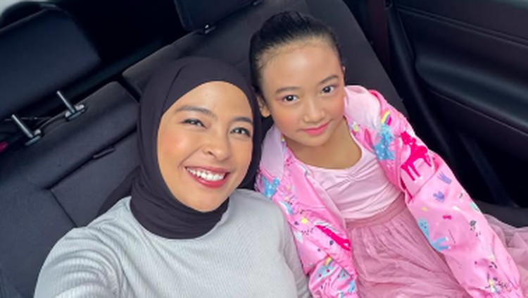 Tantri Kotak dan Putrinya Kara