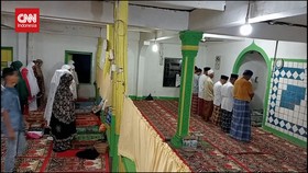 VIDEO: Jemaah Tarekat Naqsabandiyah Kota Padang Berpuasa Hari Kamis