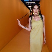 Cinta Laura Hadiri Show Onitsuka Tiger di Milan Fashion Week, OOTD Super Fun!