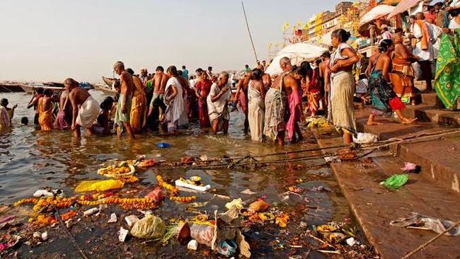 5 Fakta Seputar Sungai Gangga, Sungai Paling Tercemar Tapi Disucikan di India