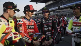 Aneh tapi Nyata, Bezzecchi Selalu Menang saat Bagnaia Jatuh