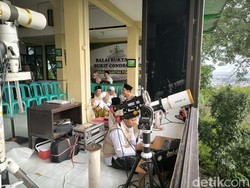 Sejumlah Lembaga Datangi Bukit Condrodipo Gresik untuk Pantau Hilal