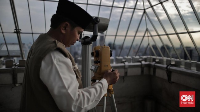 Peneliti BRIN, Thomas Djamaluddin, memprediksi awal Ramadan 1447 Hijriah bisa jatuh pada 18 atau 19 Februari 2026, tergantung kriteria hilal yang digunakan.