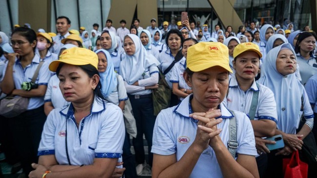 Kejaksaan Agung tetap mengusut dugaan korupsi di PT Sritex terkait pemberian kredit oleh bank pemerintah. Penyidikan melibatkan saksi dari Bank BUMD.