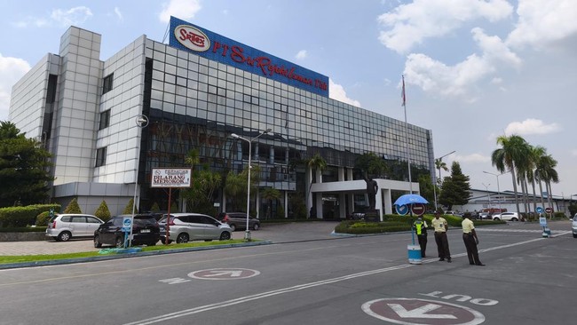 Tim Kurator PT Sri Rejeki Isman (Sritex) Denny Ardiansyah membeberkan hingga saat ini sudah ada tiga perusahaan yang berminat dengan aset pailit PT Sritex.