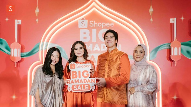 Shopee Big Ramadan Sale 2025 hadir dengan promo terbesar guna mendukung UMKM & brand lokal seperti Diario, serta dimeriahkan oleh El Rumi dan Syifa Hadju.
