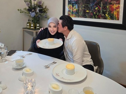 Potret Syahrini dan Reino Barack Rayakan Ultah Pernikahan, Tetap Mesra setelah 6 Th