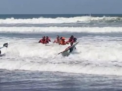 Cari Wisatawan Semarang Terseret Rip Current Parangtritis, 2 Lokasi Disisir