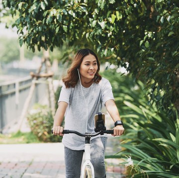 Cara Unik Setiap Zodiak Menghabiskan Waktu Ngabuburit, Kamu yang Mana?