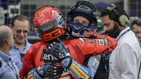 Menang GP Thailand, Marquez Bersaudara Ukir Sejarah Baru di MotoGP