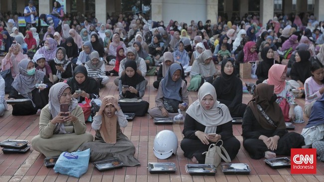 Muhammadiyah Umumkan Awal Puasa 2026 Jatuh pada 18 Februari Pimpinan Pusat (PP) Muhammadiyah menetapkan 1 Ramadan 1447 Hijriah jatuh pada Rabu, 18 Februari 2026.