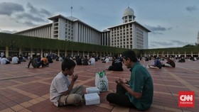 FOTO: Buka Puasa Bersama di Masjid Istiqlal Sepanjang Ramadan 2025