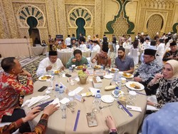 Bukber Bareng Kepala Daerah, OSO: Masyarakat Lebih Penting dari Keluarga