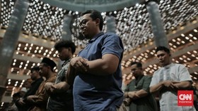 Bolehkah Sholat Tarawih sebelum Sholat Isya?