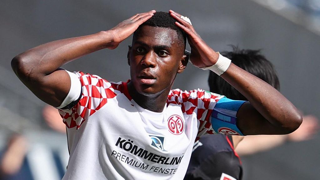 Kata Bek Senegal Usai Batal Juara Piala Afrika: Ayo Ambil, Mereka Gila