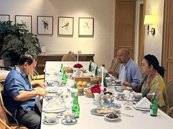 Hari Kedua Puasa, Prabowo Unggah Momen Buka Bersama Titiek dan Didit