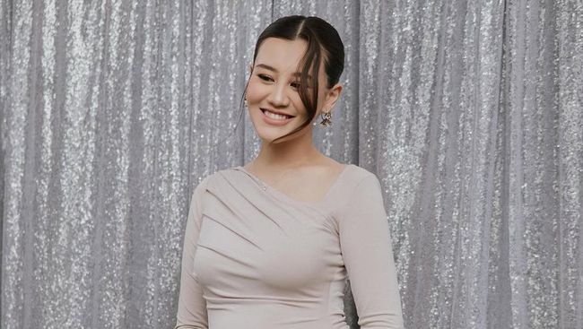 Deretan Artis Baru Umumkan Kehamilan di Usia 4 Bulan, Simak Alasannya