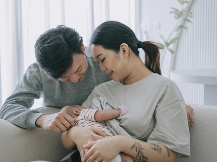 Cuti Melahirkan untuk Ayah di AS Terbukti Efektif Bantu Bunda Menyusui Bayi Lebih Lama