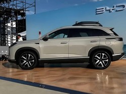 BYD Sealion 07 Hybrid Meluncur, Punya Fitur Mata Dewa dan Drone Pintar