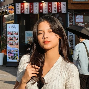 Callista Arum Akui Kesulitan Main Stacking Cups demi Peran di 'Saudade'