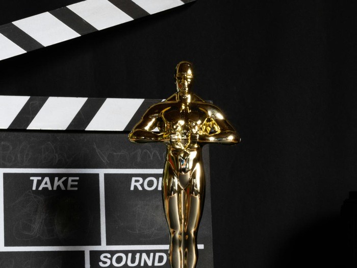 Ilustrasi piala oscar