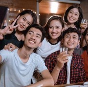 Bukber sama Sahabat Nggak Bakalan 'Krik' Kalau Ngobrol dan Lakukan Aktivitas Seru Ini!