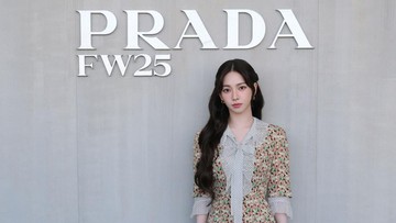 Gaya Glamor Selebriti Dunia: Saksi Kehangatan Fashion Show Prada di Milan Fashion Week!