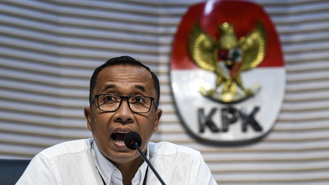 KPK mengungkap kode 'uang zakat' yang diminta direksi Lembaga Pembiayaan Ekspor Indonesia (LPEI) kepada para debitur.