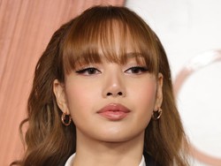 Tonton Lagi Penampilan Bersejarah Lisa BLACKPINK di Oscar 2025
