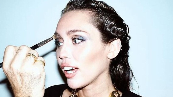 Miley Cyrus /Foto: Instagram/jameskaliardos