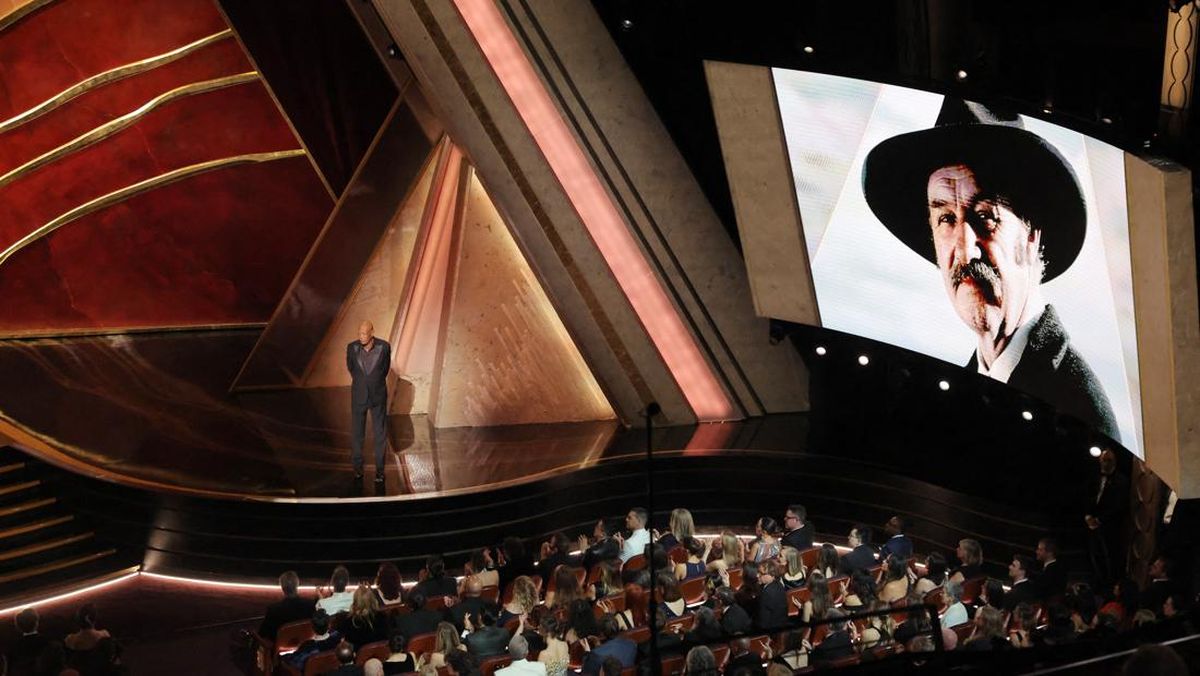 Morgan Freeman Kenang Gene Hackman di Oscar: Saya Kehilangan Sahabat