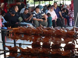 Ayam Panggang Utuh Rp 3.600 hingga Perdebatan Menu QR Code