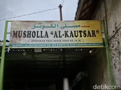 Menilik Mushola Al-Kautsar, Dibangun Abad ke-18 dan Dikhusus Jemaah Laki-laki
