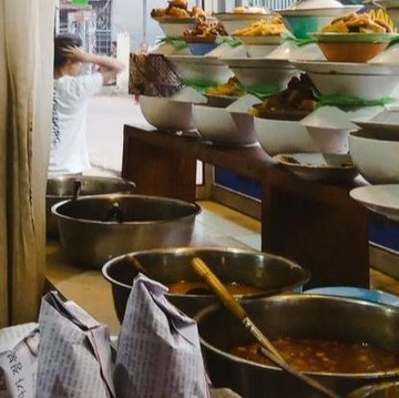 Kenapa Porsi Nasi Padang Lebih Banyak Kalau Dibungkus? Ternyata Ini Sederet Alasannya!