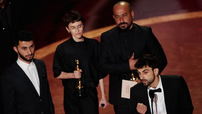 No Other Land menang Piala Oscar 2025. Sutradara serukan permintaan supaya Israel setop pembersihan etnis warga Palestina.