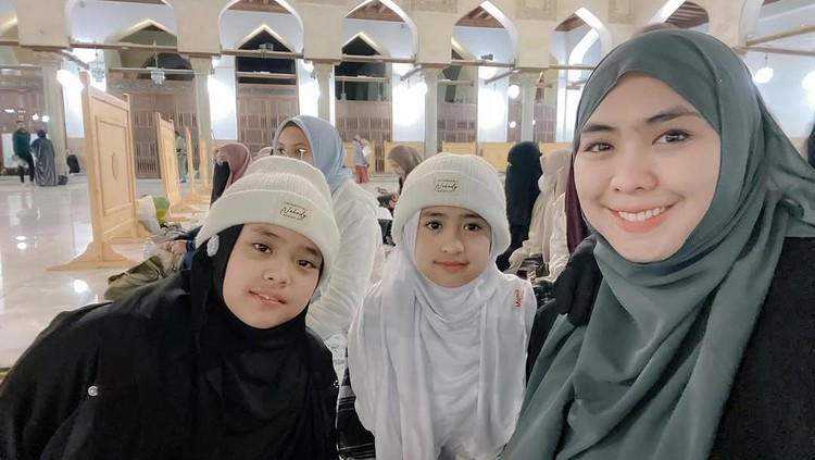 Oki Setiana Dewi Ramadhan di Mesir