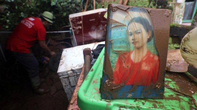 FOTO: Sisa-sisa Banjir Bandang Puncak Cisarua Bogor
