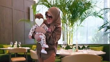 Syahrini Ungkap Rasa Bahagia Jalani Ramadhan Bareng Baby R, Simak 7 Momen Manisnya