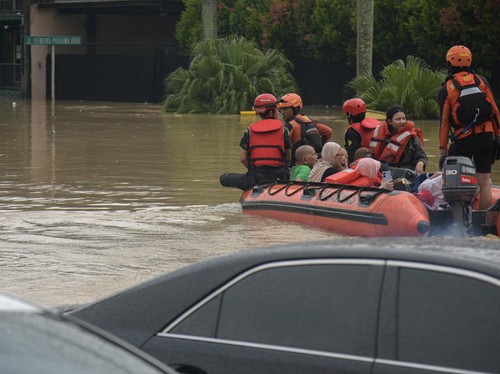 Banjir Jakarta Meluas: 51 RT Terendam, di Cawang sampai 3 Meter